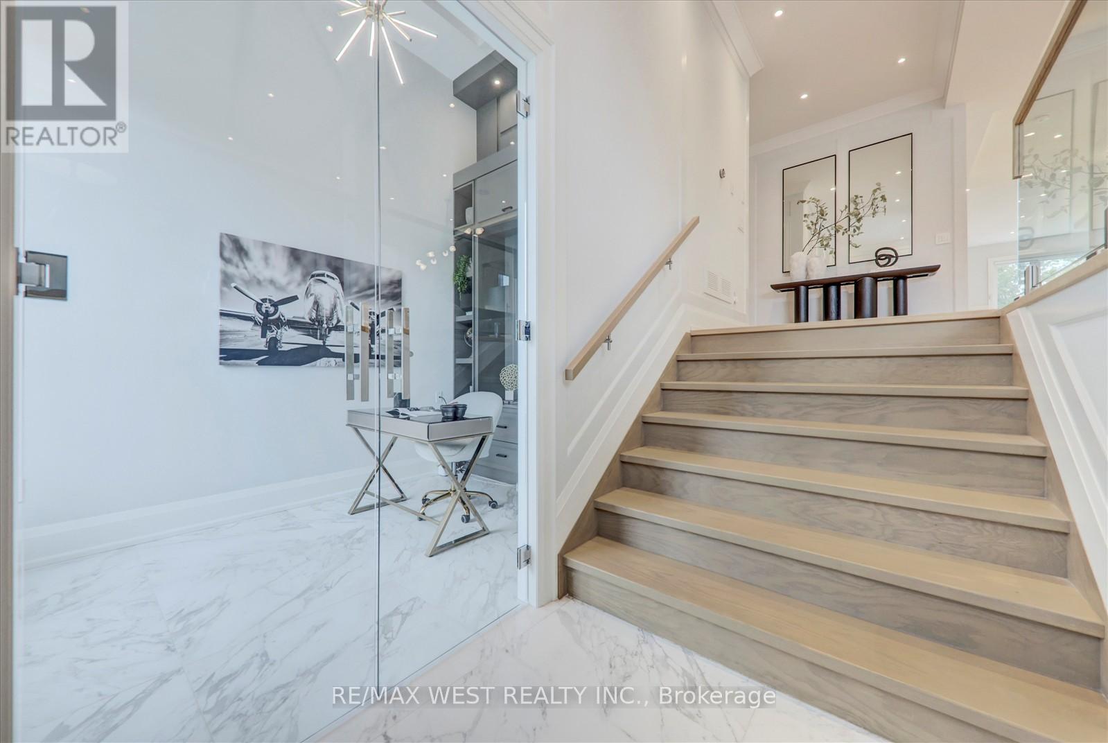232 Ellerslie Avenue, Toronto, Ontario  M2N 1Y4 - Photo 7 - C12141892