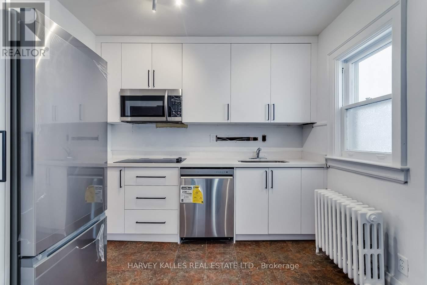 55 Banff Road, Toronto, Ontario  M4S 2V6 - Photo 9 - C12141893
