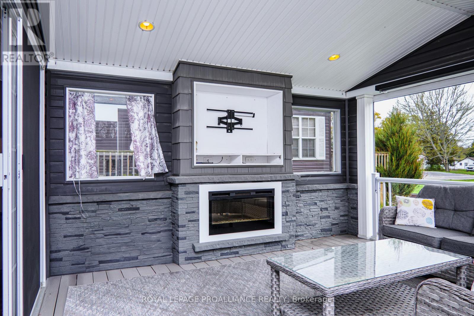 3 Cherry Beach Lane - 486 County Road 18, Prince Edward County, Ontario  K0K 1P0 - Photo 21 - X12141997