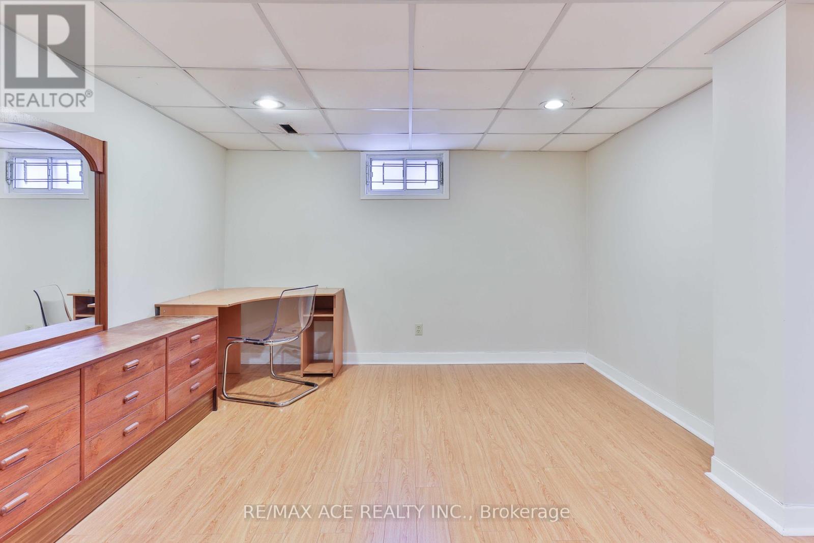 Lower - 6 Ellenhall Square, Toronto, Ontario  M1W 3B2 - Photo 11 - E12141774