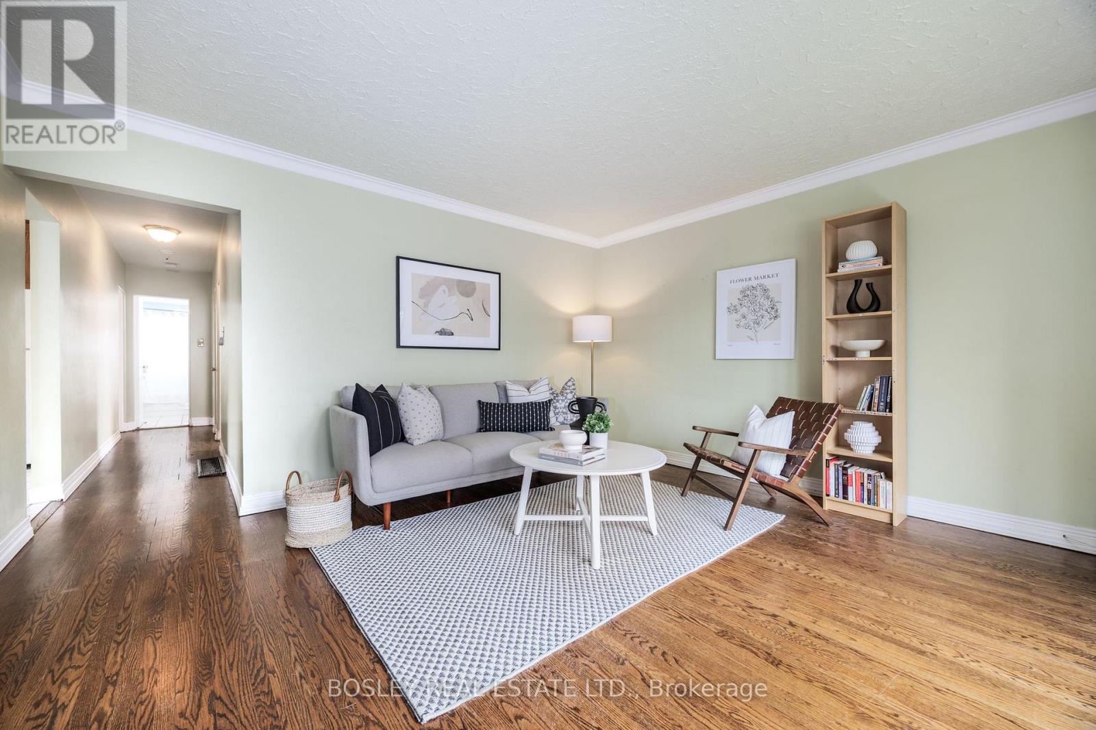 Property at 106 BRENDA CRESCENT image 2