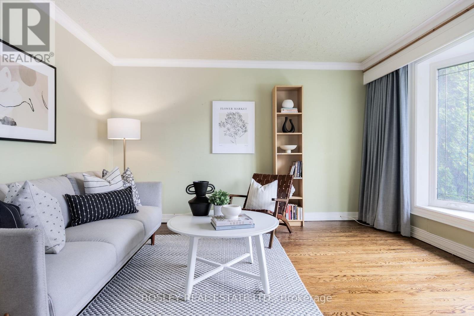 Property at 106 BRENDA CRESCENT image 3