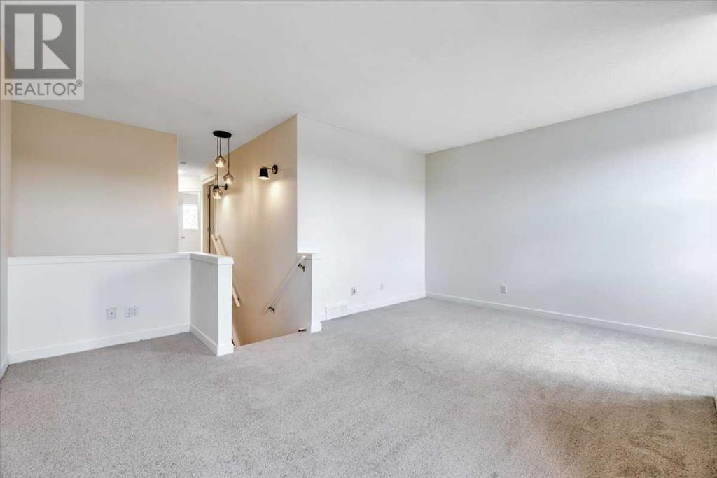 39 Everstone Rise Sw, Calgary, Alberta  T2Y 4J8 - Photo 22 - A2219560