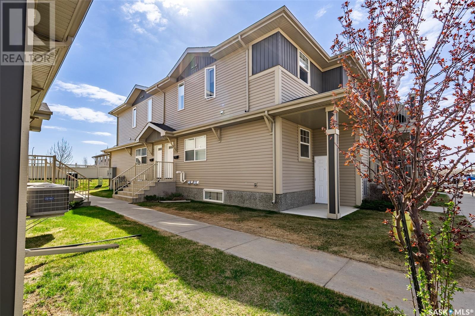215 100 Chaparral BOULEVARD, martensville, Saskatchewan