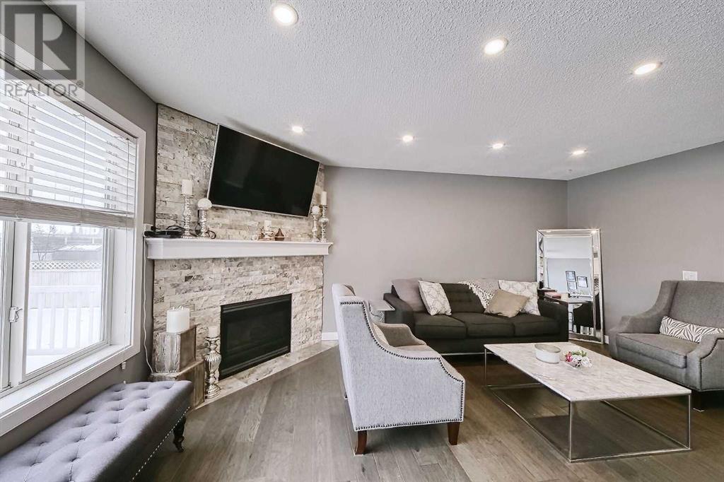 282 Douglas Glen Court SE, calgary, Alberta