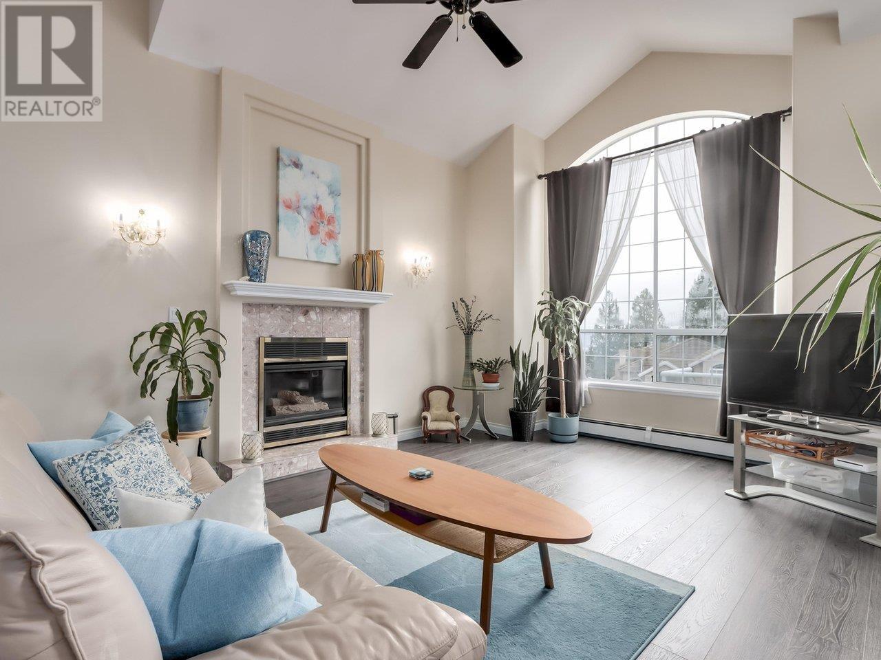 Property at 305 SORRENTO PLACE image 3