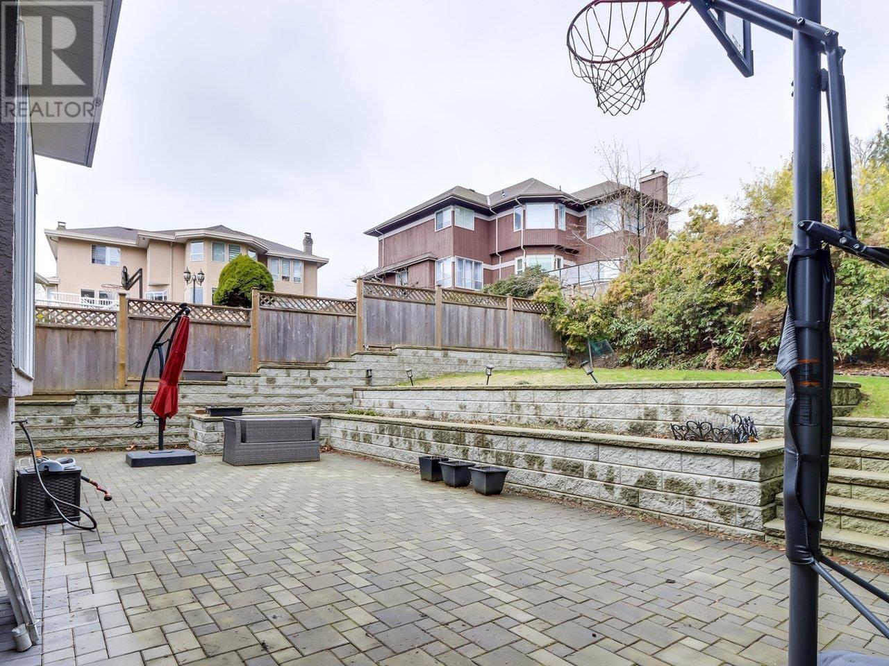 305 Sorrento Place, Coquitlam, British Columbia  V3K 6P4 - Photo 37 - R3001021