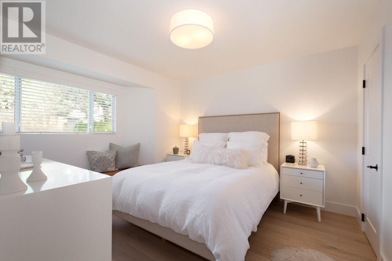 416 W 26th Street, North Vancouver, British Columbia  V7N 2G8 - Photo 19 - R3001139