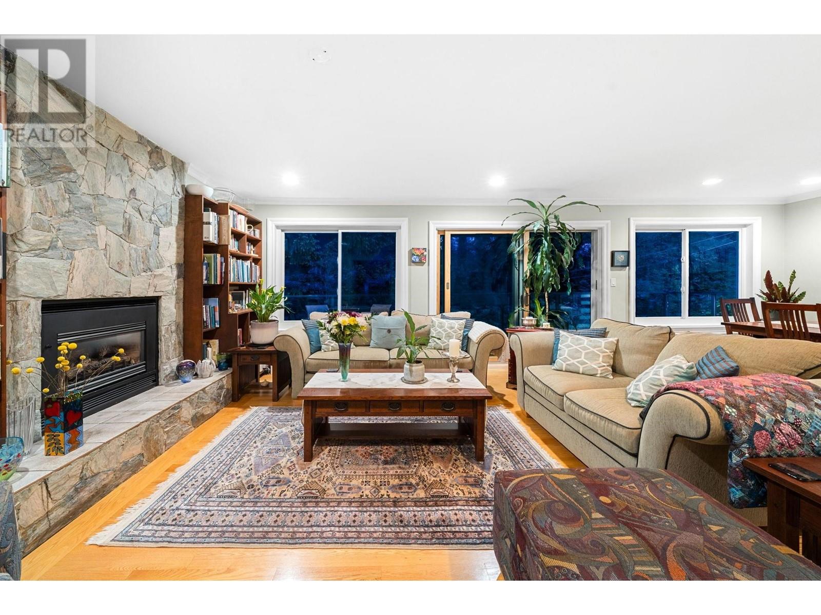 2380 Mackay Avenue, North Vancouver, British Columbia  V7P 2M9 - Photo 14 - R3001254