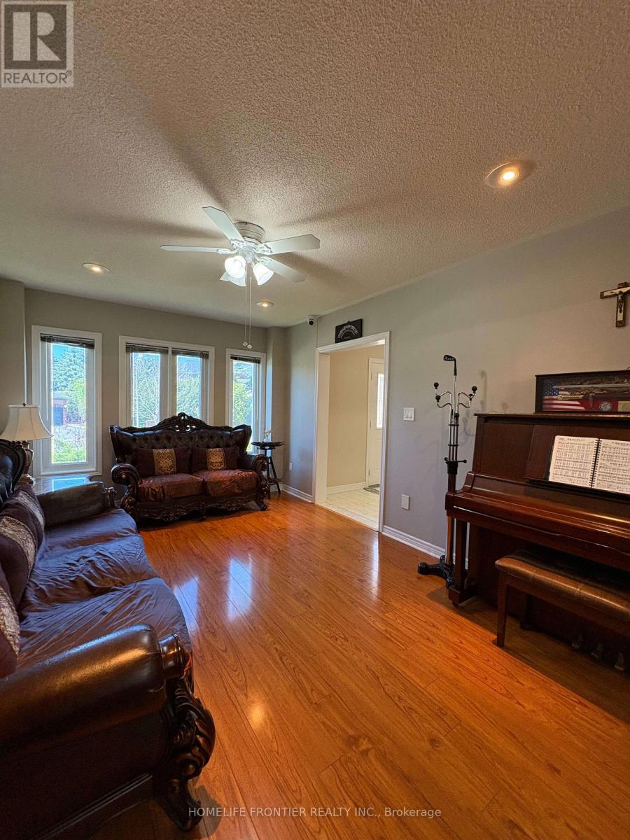 581 Wycliffe Avenue, Vaughan (Islington Woods), Ontario  L4L 8S8 - Photo 15 - N12141813