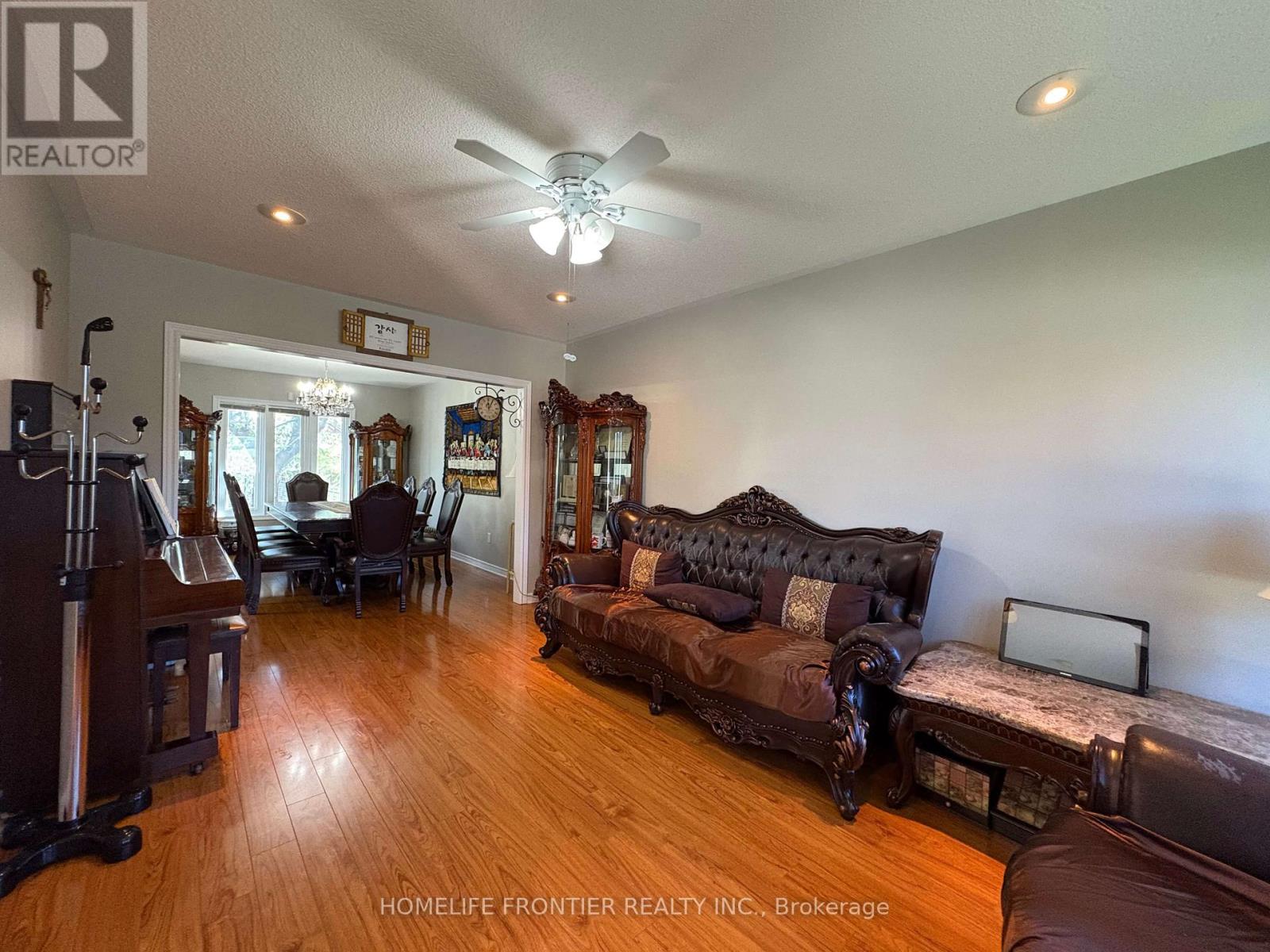 581 Wycliffe Avenue, Vaughan (Islington Woods), Ontario  L4L 8S8 - Photo 18 - N12141813
