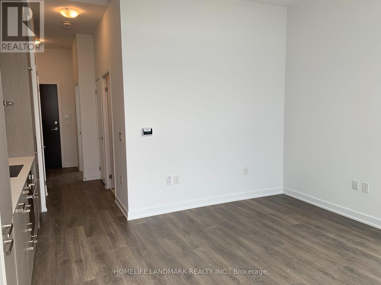 2109 - 38 Honeycrisp Crescent, Vaughan (Vaughan Corporate Centre), Ontario  L4K 0M8 - Photo 2 - N12141871