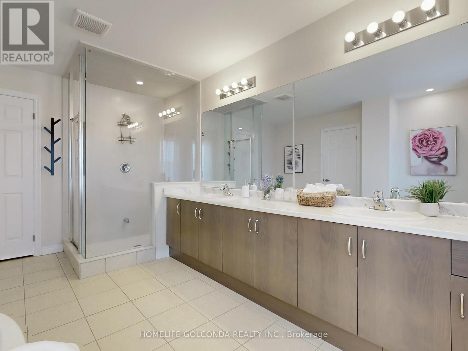 16 Eastgrove Square, East Gwillimbury, Ontario  L9N 0R2 - Photo 34 - N12141902
