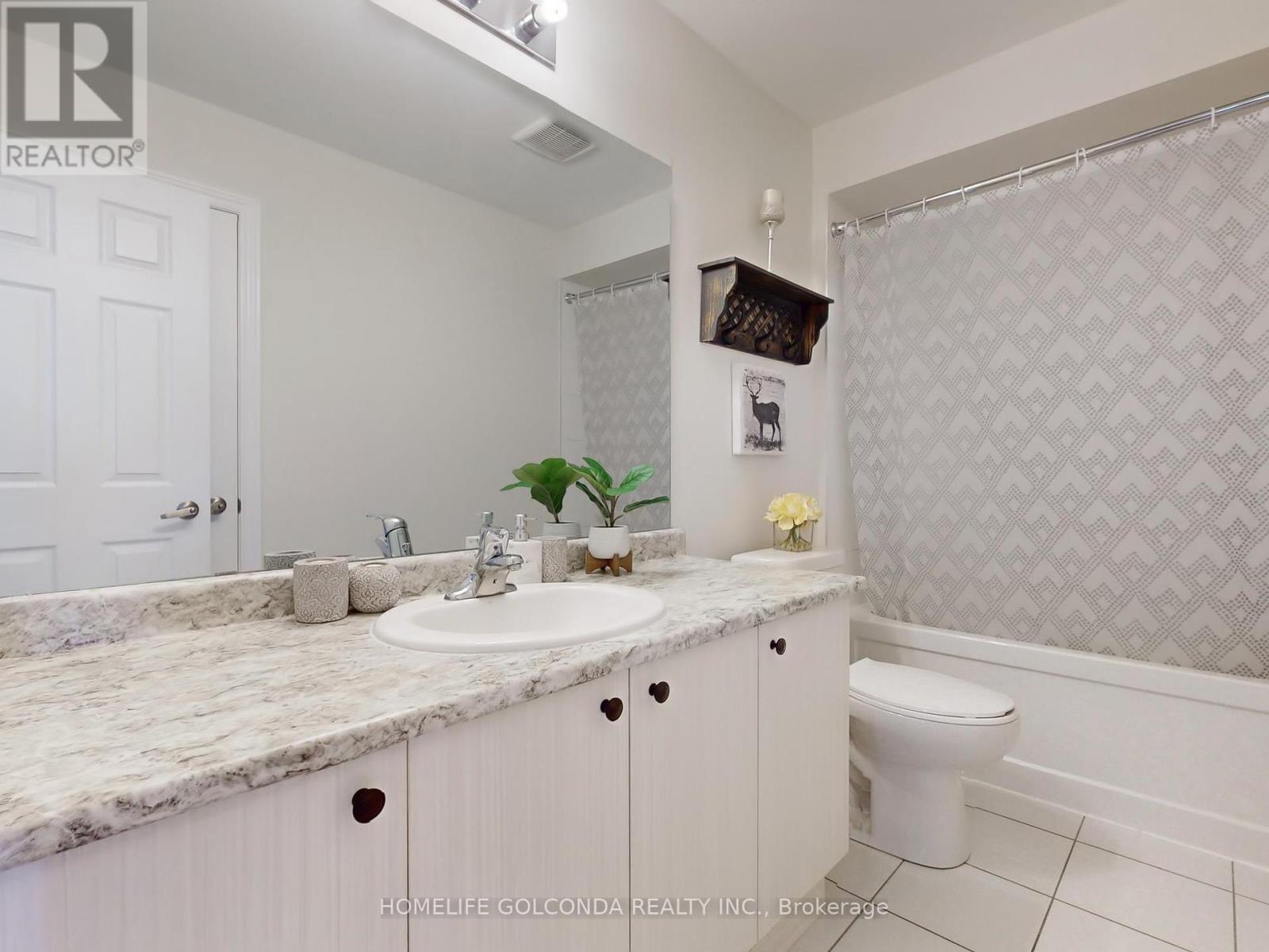 16 Eastgrove Square, East Gwillimbury, Ontario  L9N 0R2 - Photo 39 - N12141902