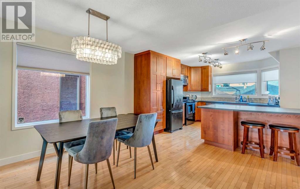 Property at 224 16 Street NW image 4