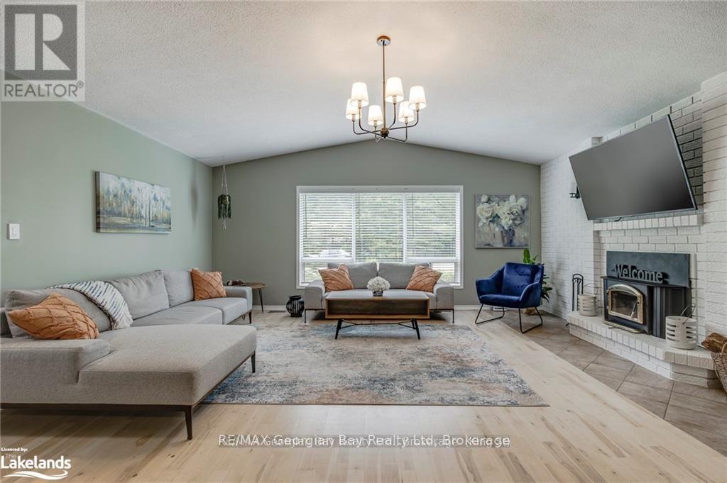 50 Leonard Road, Tiny, Ontario  L9M 2H7 - Photo 11 - S12141965