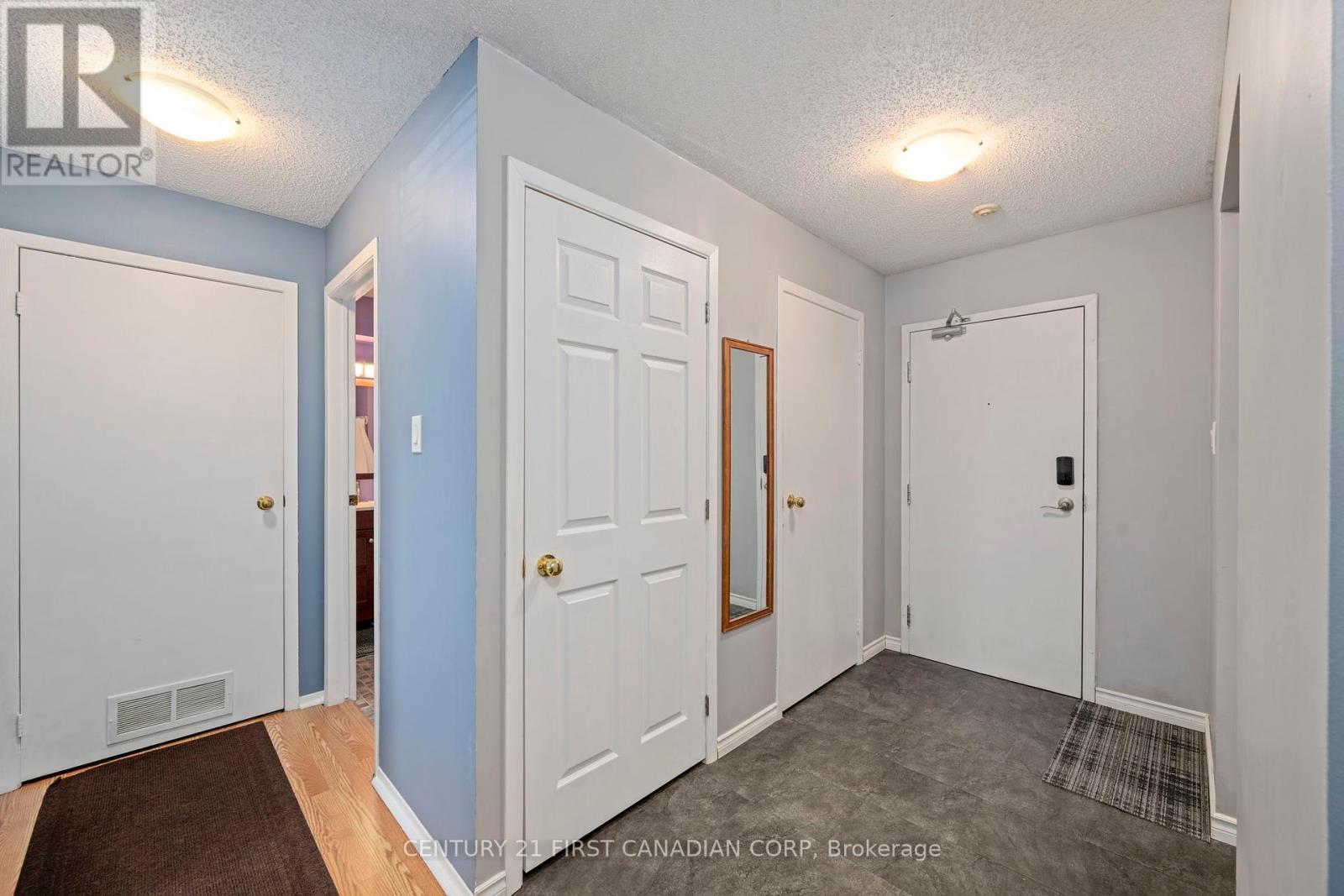 203 - 739 Deveron Crescent, London South, Ontario  N5Z 4Y1 - Photo 5 - X12141934