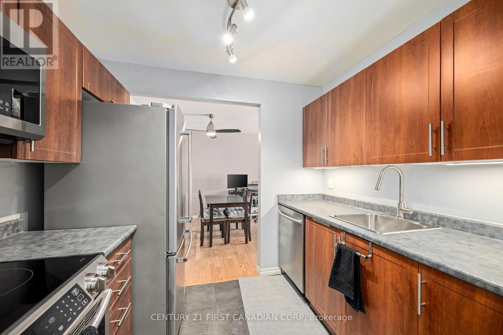 203 - 739 Deveron Crescent, London South, Ontario  N5Z 4Y1 - Photo 6 - X12141934