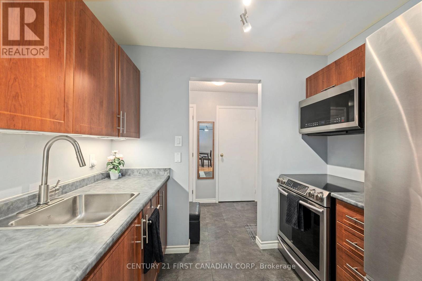 203 - 739 Deveron Crescent, London South, Ontario  N5Z 4Y1 - Photo 7 - X12141934