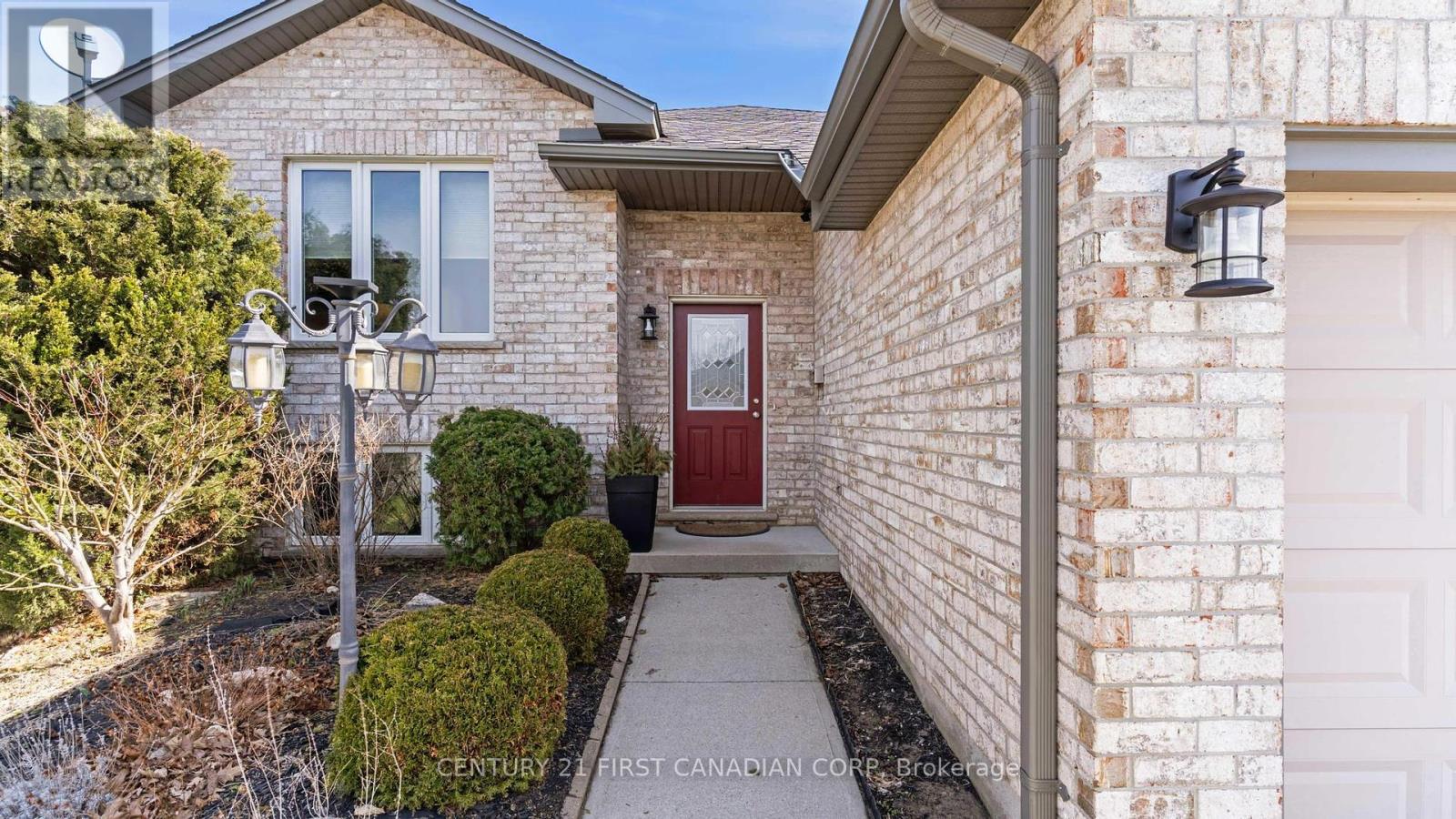 Property at 57 RIDGE STREET image 4