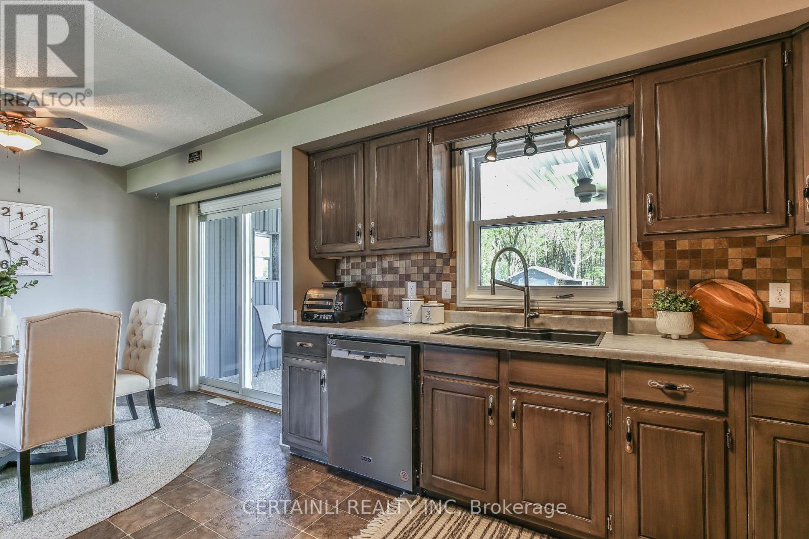 50000 Dingle Street, Malahide, Ontario  N5H 2R1 - Photo 11 - X12141990