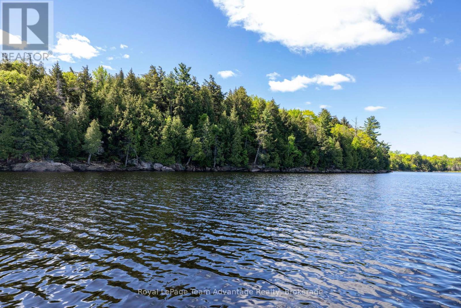 6WA WAHWASHKESH LAKE, whitestone, Ontario