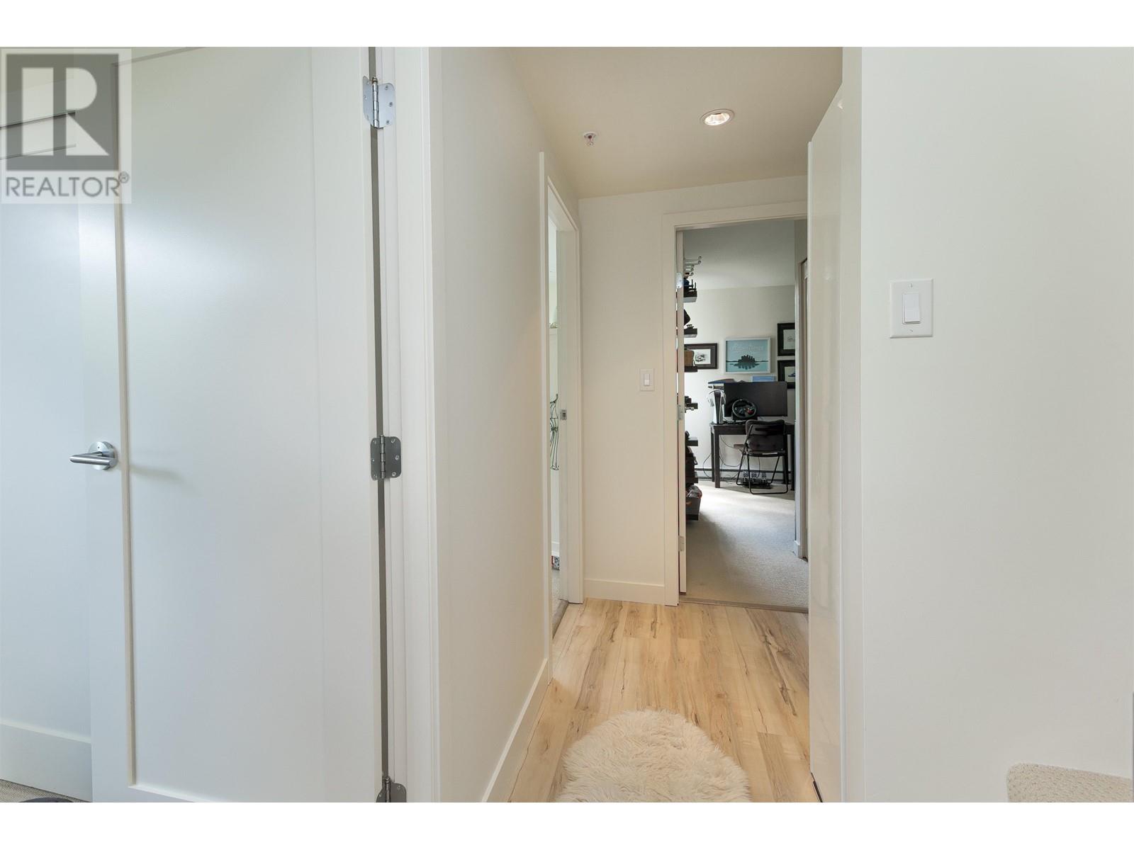 107 1 Renaissance Square, New Westminster, British Columbia  V3M 0B6 - Photo 17 - R2993415