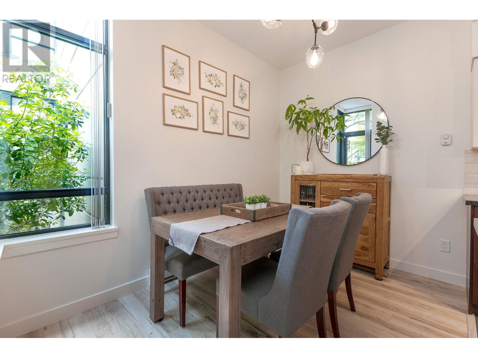 107 1 Renaissance Square, New Westminster, British Columbia  V3M 0B6 - Photo 7 - R2993415