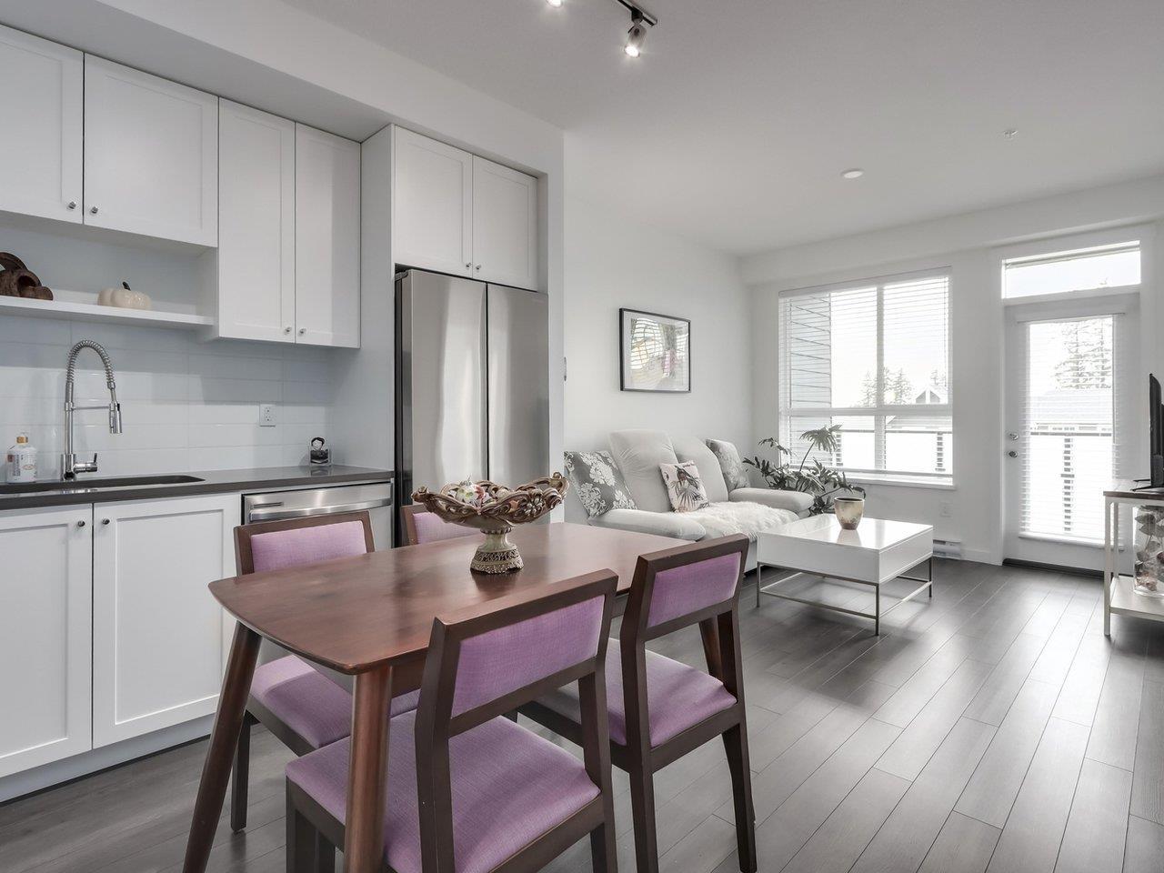 321 15738 85 AVENUE, surrey, British Columbia