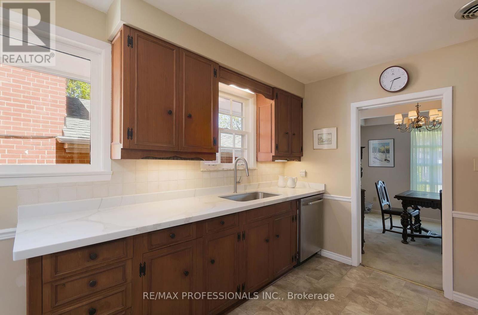 36 Boxwood Road, Toronto, Ontario  M9C 2W5 - Photo 16 - W12141764