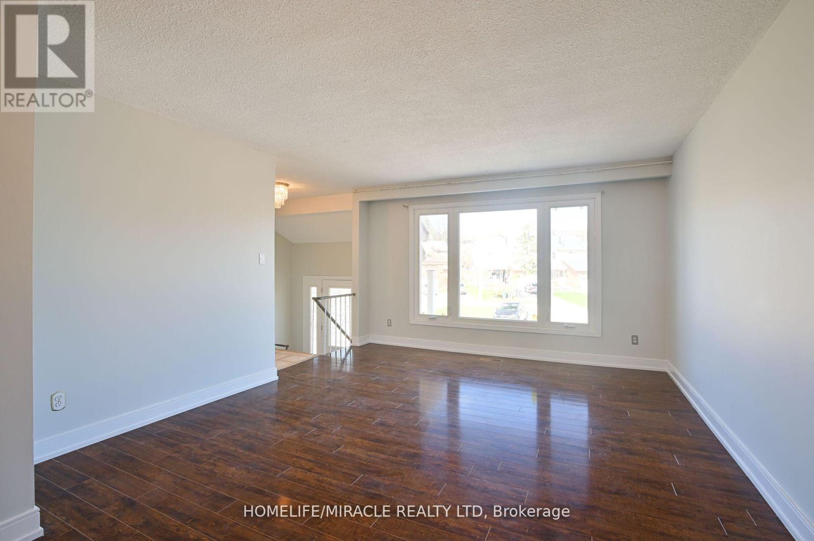 28 Peterson Court N, Brampton, Ontario  L6Z 1K6 - Photo 12 - W12141860