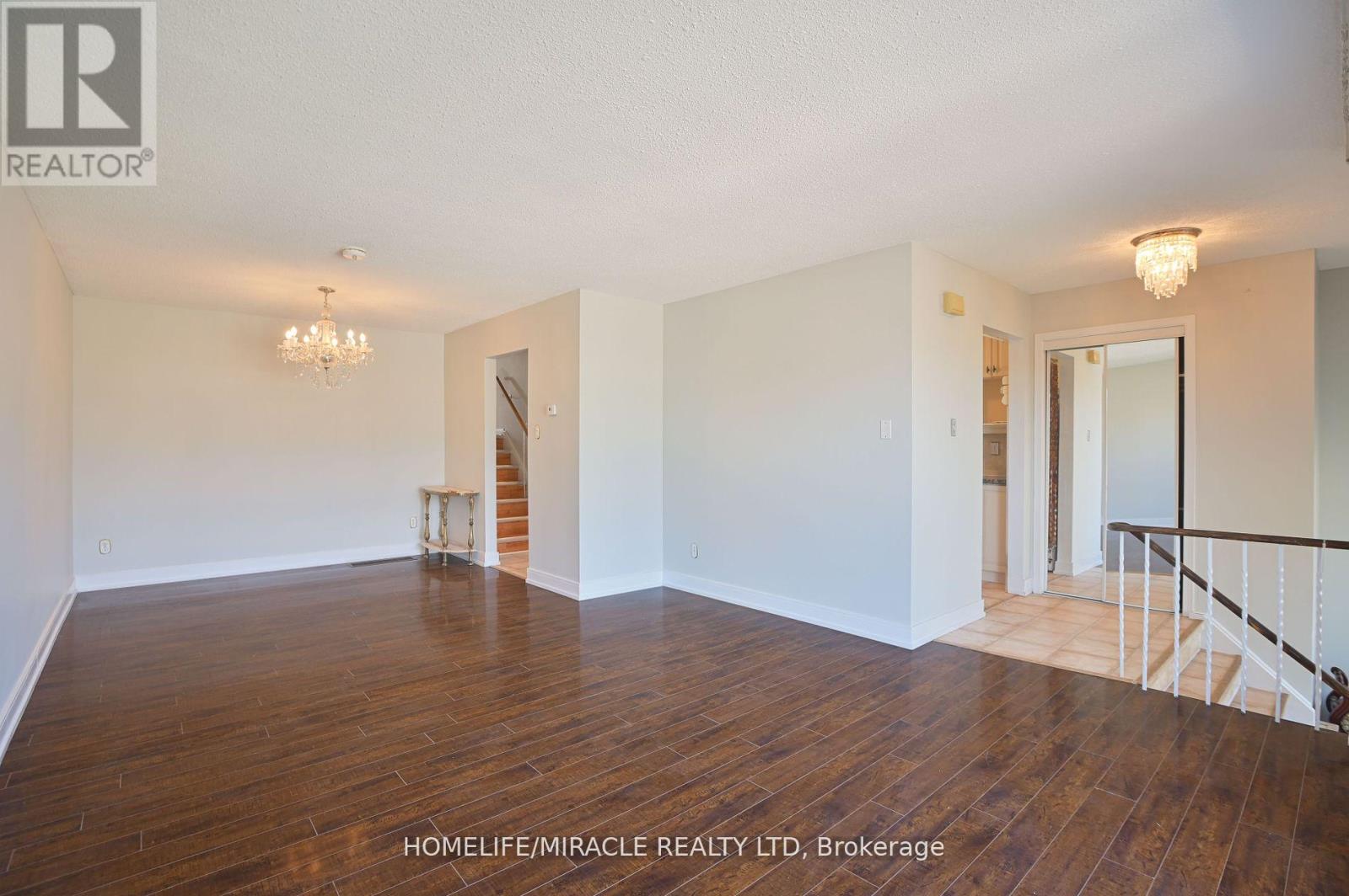 28 Peterson Court N, Brampton, Ontario  L6Z 1K6 - Photo 9 - W12141860