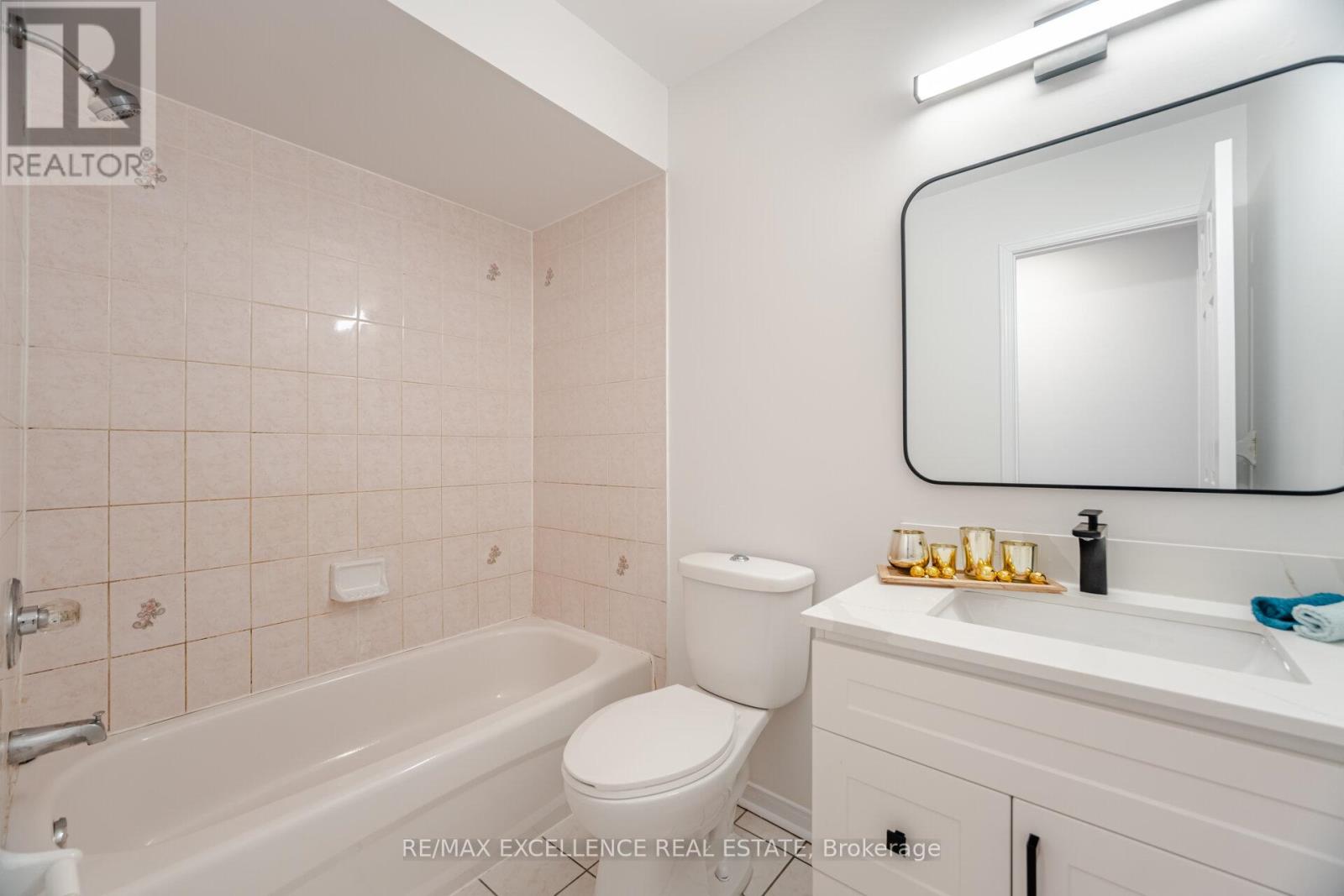 5927 Stonebriar Crescent, Mississauga, Ontario  L5V 2T8 - Photo 31 - W12141894