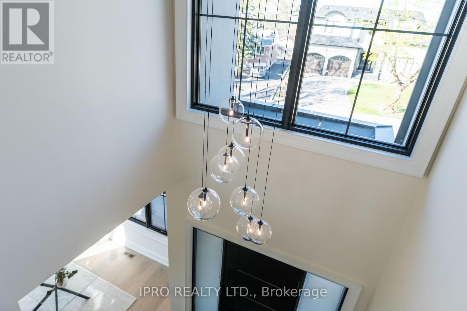 328 Ashbury Road, Oakville, Ontario  L6K 2M4 - Photo 25 - W12141910