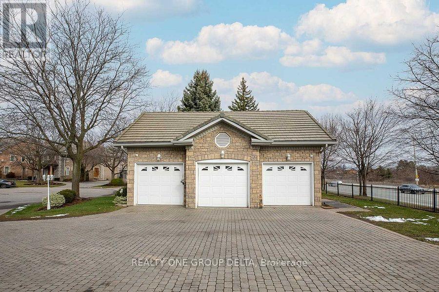 1918 Royal Credit Boulevard, Mississauga, Ontario  L5M 4Y1 - Photo 19 - W12141914
