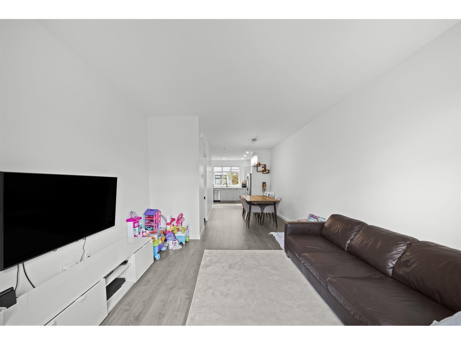 150 15235 Sitka Drive, Surrey, British Columbia  V3S 0A9 - Photo 8 - R3001264