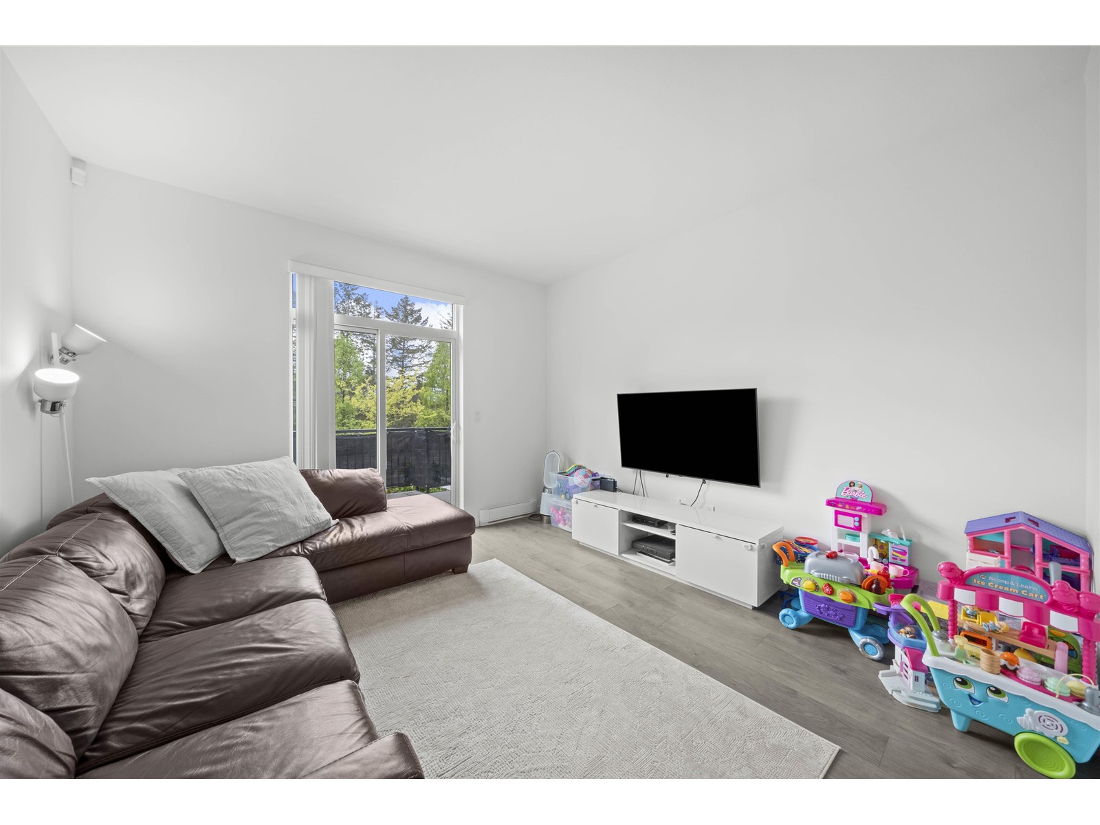 150 15235 Sitka Drive, Surrey, British Columbia  V3S 0A9 - Photo 7 - R3001264