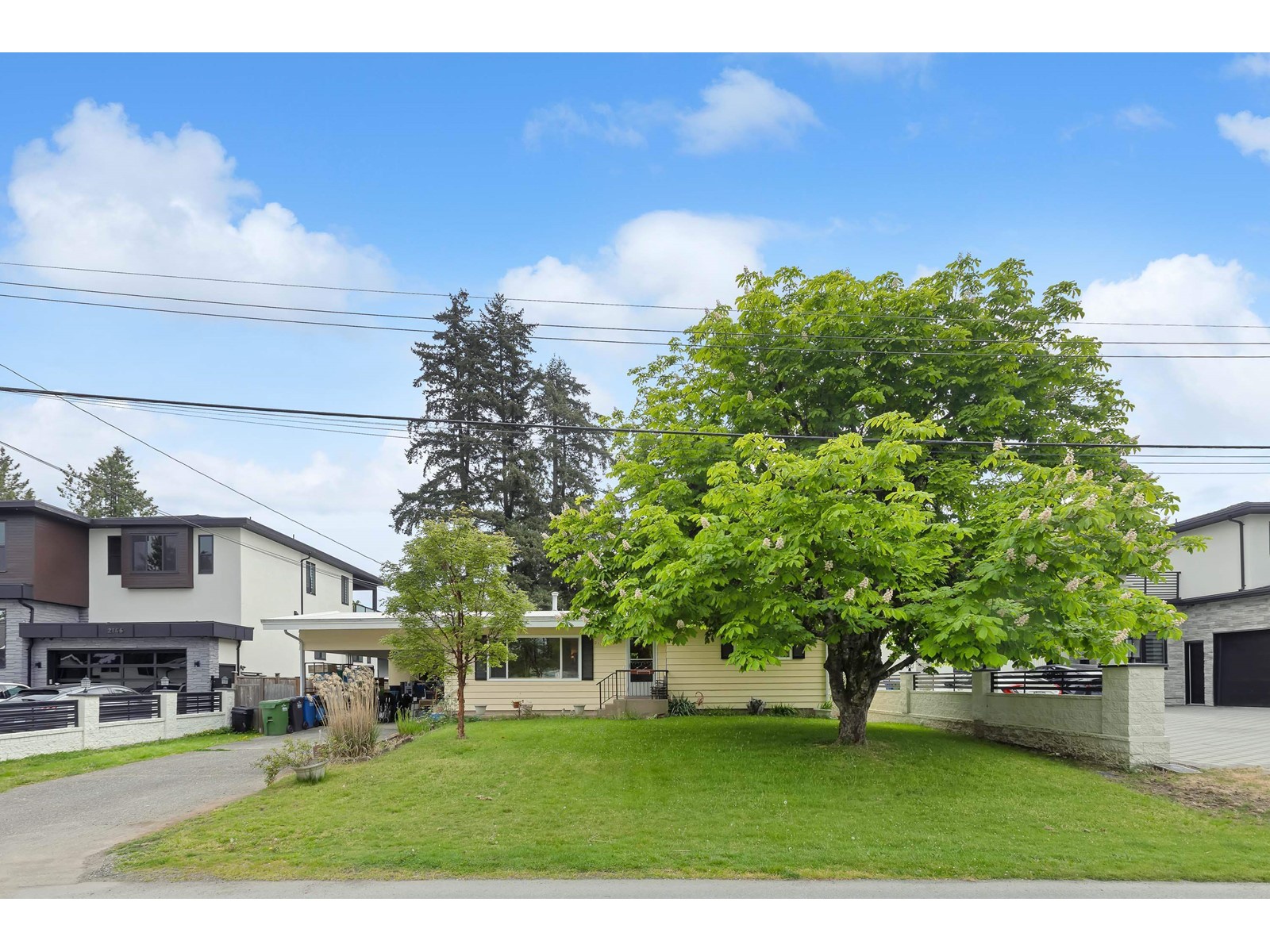 2136 Sherwood Crescent, Abbotsford, British Columbia  V2T 1B8 - Photo 2 - R3000643