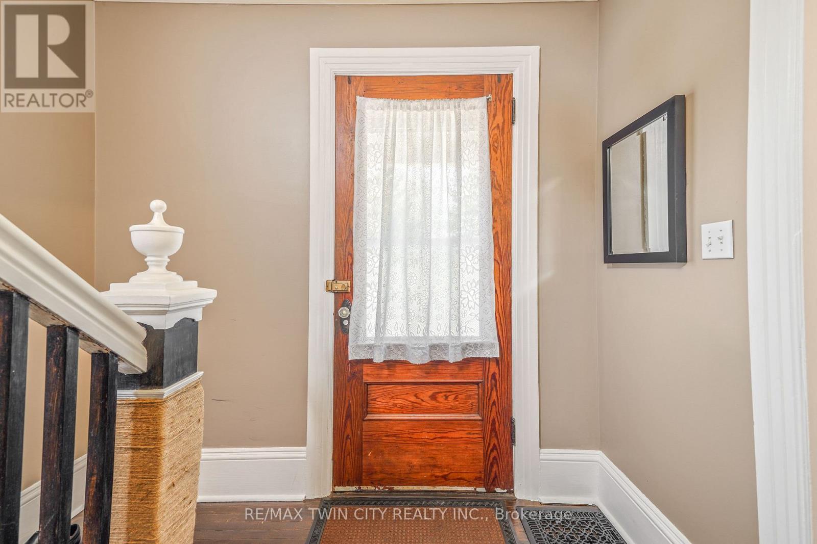 225 Charing Cross Street, Brantford, Ontario  N3R 2J7 - Photo 8 - X12141745