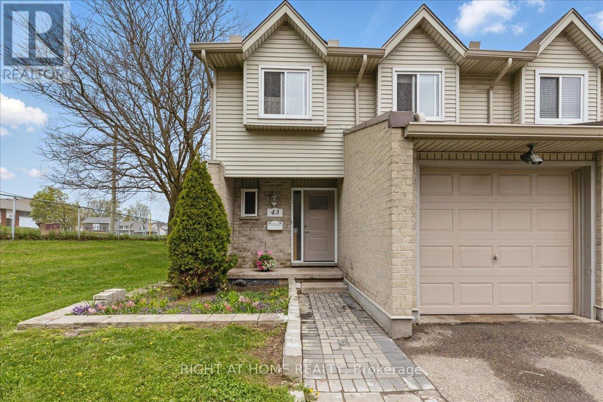43 - 20 Paulander Drive, Kitchener, Ontario  N2M 5L3 - Photo 6 - X12141754