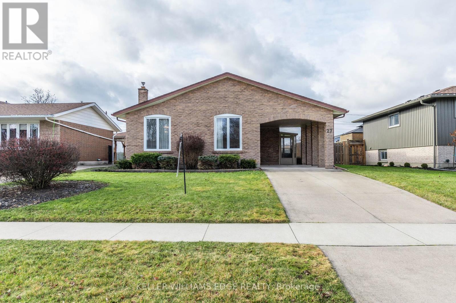 27 TRELAWN PARKWAY E, Welland, Ontario