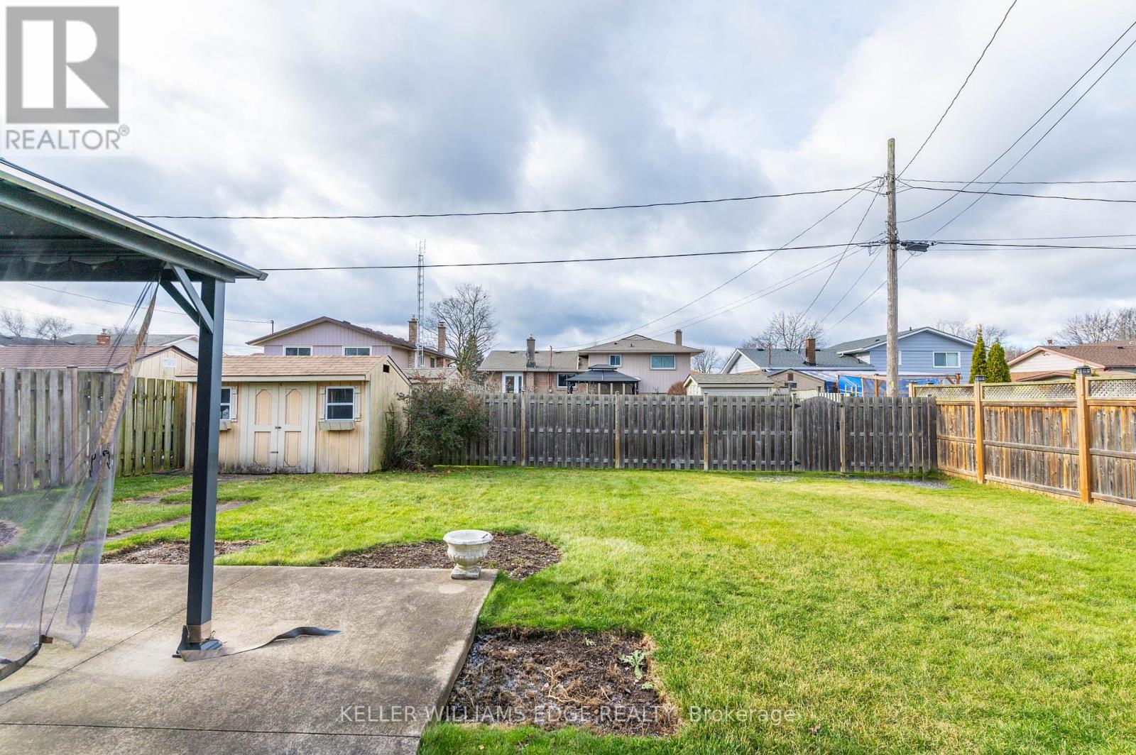 27 Trelawn Parkway E, Welland, Ontario  L3C 1W4 - Photo 34 - X12141818