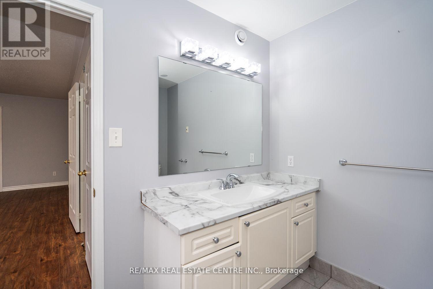 416 Olde Village Lane, Shelburne, Ontario  L9V 3A4 - Photo 33 - X12141838