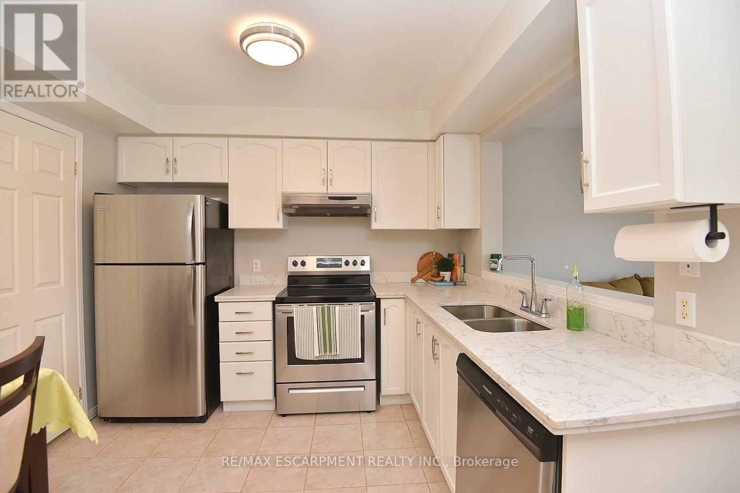 5 - 174 Highbury Drive, Hamilton, Ontario  L8J 3T8 - Photo 15 - X12141852