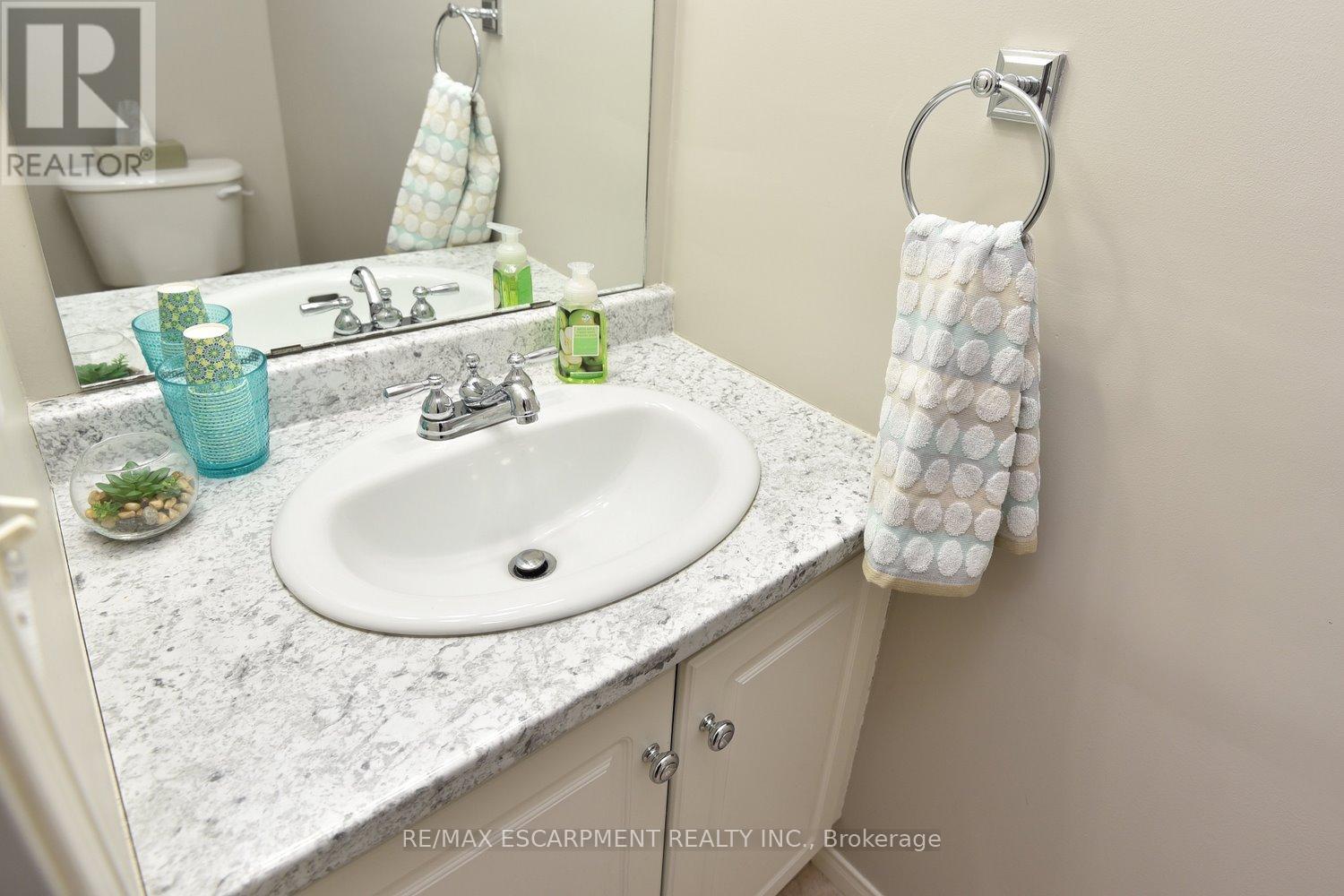 5 - 174 Highbury Drive, Hamilton, Ontario  L8J 3T8 - Photo 18 - X12141852