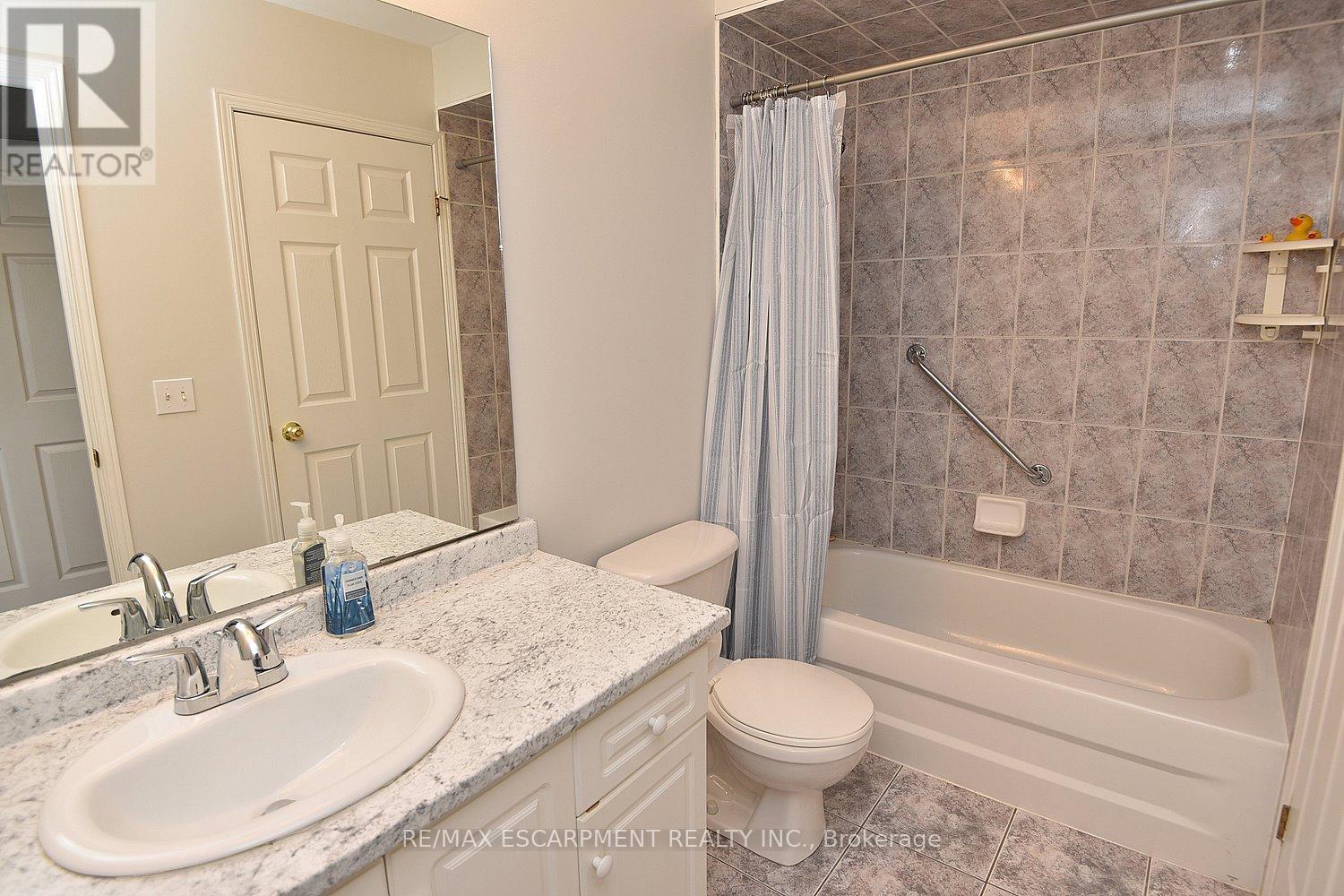 5 - 174 Highbury Drive, Hamilton, Ontario  L8J 3T8 - Photo 27 - X12141852