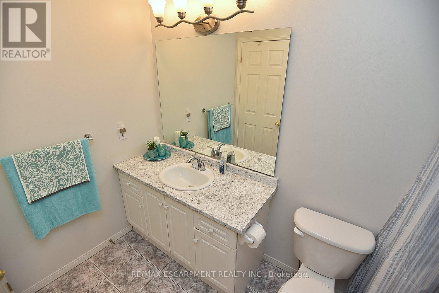 5 - 174 Highbury Drive, Hamilton, Ontario  L8J 3T8 - Photo 28 - X12141852