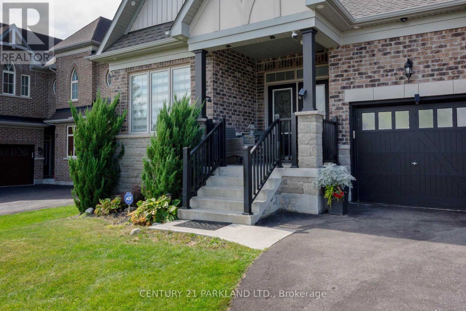 Property at 15 ST. MARK'S CRESCENT image 3