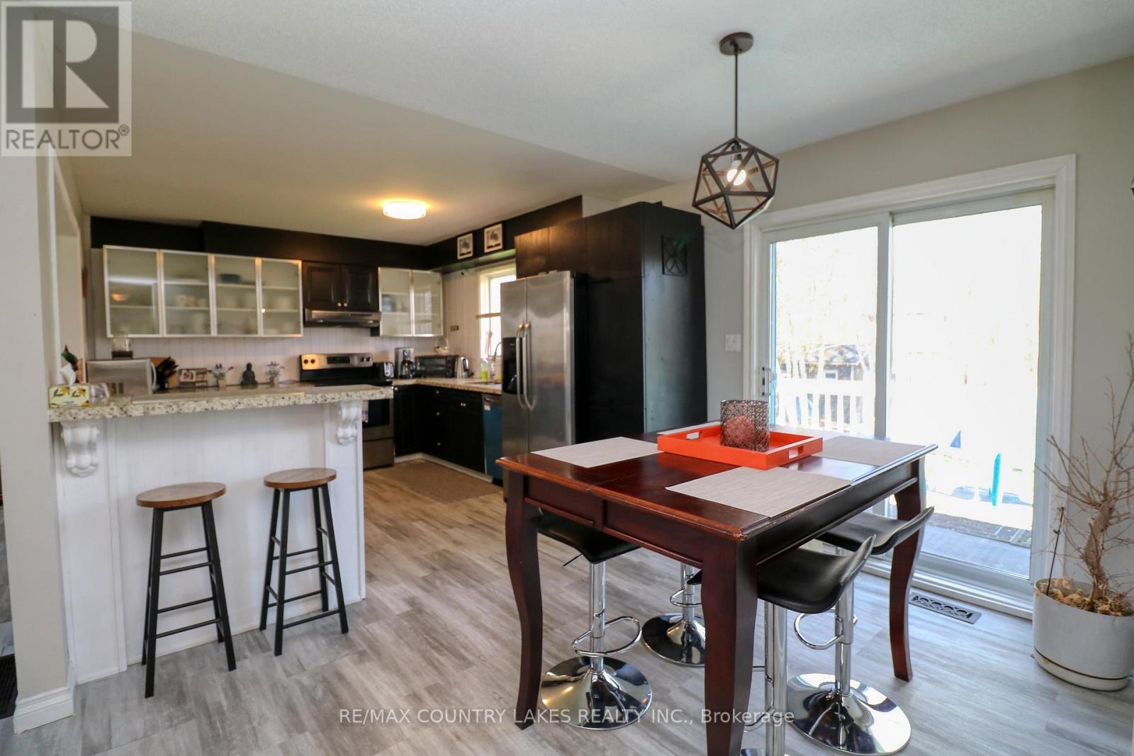 40 Greenwood Crescent, Kawartha Lakes, Ontario  K0M 2T0 - Photo 13 - X12141923