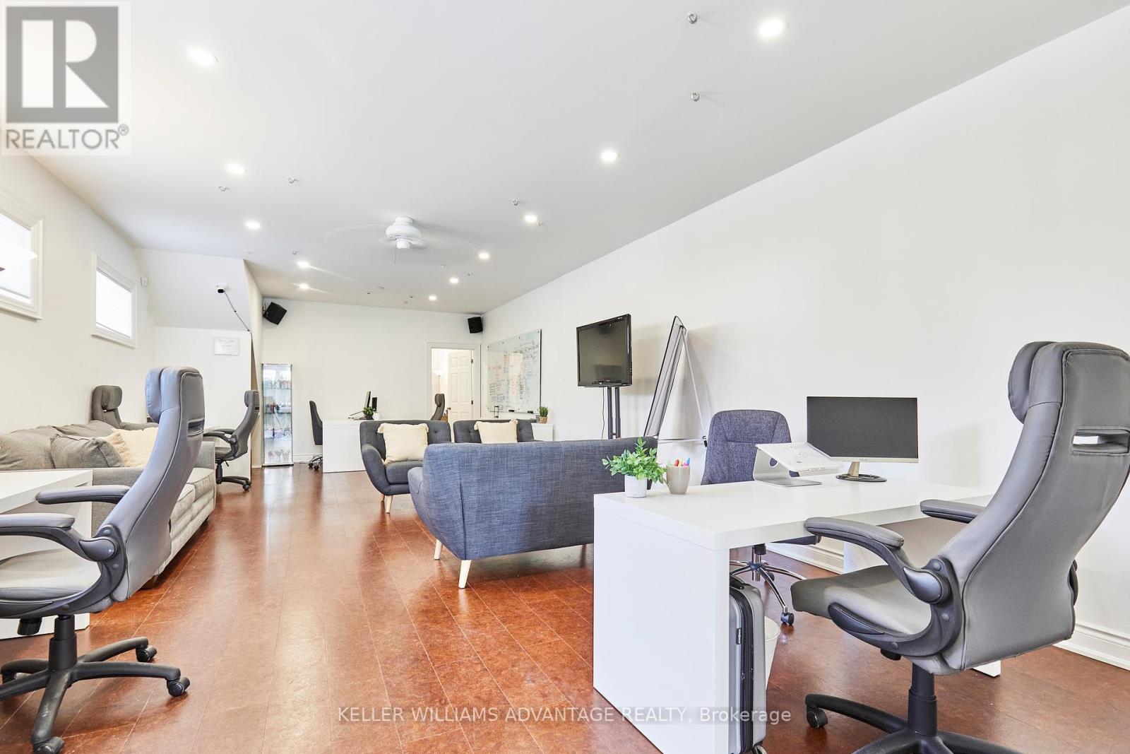 477 DAVISVILLE AVENUE, Toronto, Ontario